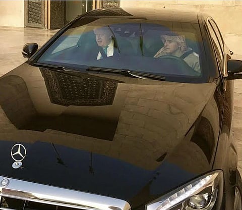 شاهد.. "الجبير" يصطحب وزير خارجية بريطانيا في جولة بسيارته بالرياض
