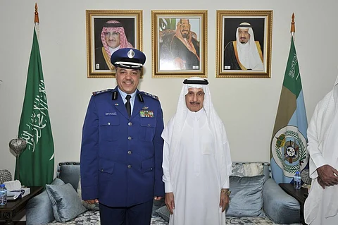سفير المملكة يقلد الملحق العسكري بأبو ظبي رتبته الجديدة