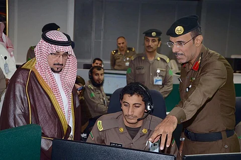 أمين محافظة الطائف يزور مركز العمليات الموحد 911