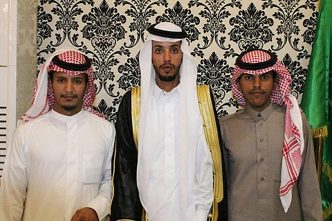 الزميل "القثامي" يحتفل بزفاف أخيه