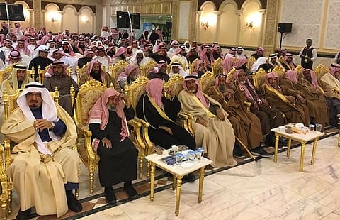 "آل محمد" يكرمون أبناءهم المتفوقين