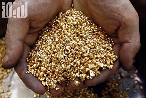 الإطاحة بمواطن بحوزته ذهب قيمته نصف مليون في "وادي الدواسر"