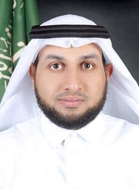 تربوي لوزير التعليم: أعيدوا مادتي "الخط والإملاء" لطلاب "الابتدائية"