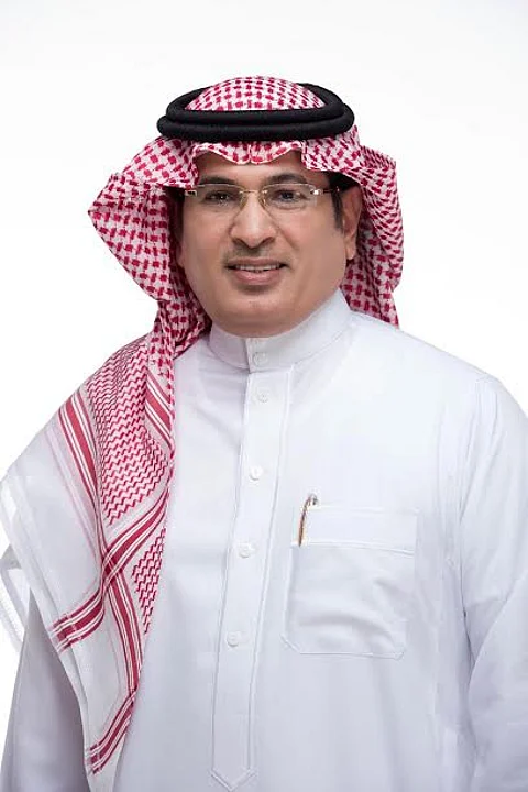 "بدون شك" يطرح معاناة 23 موظفاً معرضين للفصل