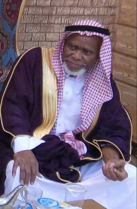 البحث عن مواطن ثمانيني مصاب بالزهايمر.. فُقد من الجبل الأخضر بأبها