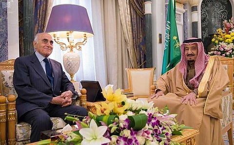 الملك يتسلّم "درع القدس للانتماء والعطاء" تقديراً لدعمه القضية الفلسطينية