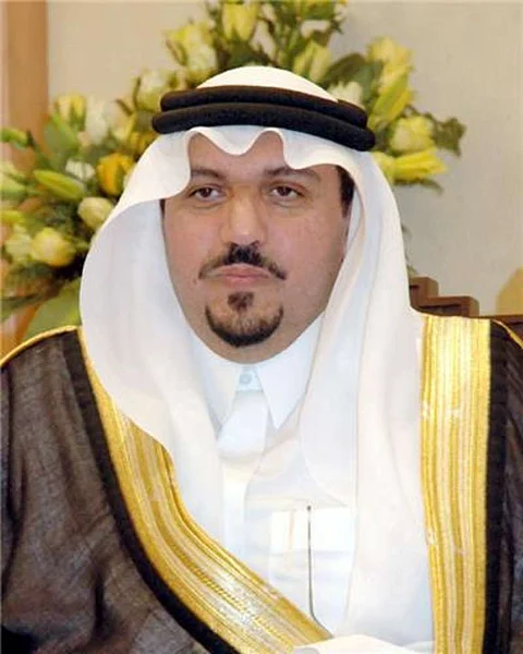 أمير القصيم: أعداء الأمة استغلوا وسائل التواصل في نشر "الإرجاف"