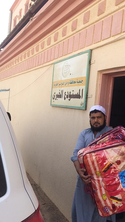 700 مستفيد من مبادرة " أدفئني" في جمعية "وادي الدواسر"