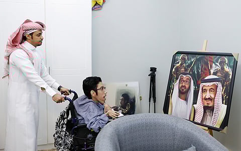 "راكان" راسم صور الملوك يروي قصته: هكذا تحولت إعاقتي لفن وجوائز