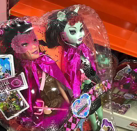 تفاعلاً مع "سبق" .. شرطة الرياض: تضبط دُمى "عبدة الشيطان"