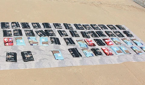 جازان.. "حرس الحدود" يضبط 7 متسللين مُحبطاً تهريب 342 كيلو حشيش