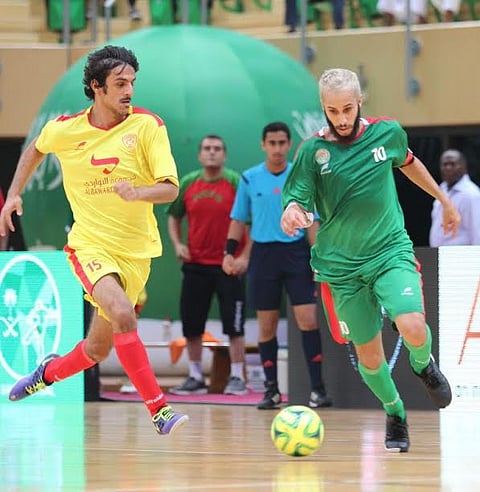 الاتفاق والقادسية في قمة الصالات