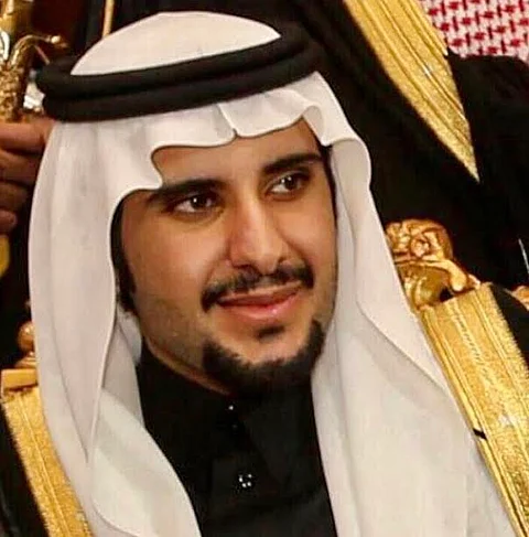 إنفاذًا لتوجيهات خادم الحرمين.. "سعود بن عبدالرحمن" يتبرع بـ 5 ملايين ريال