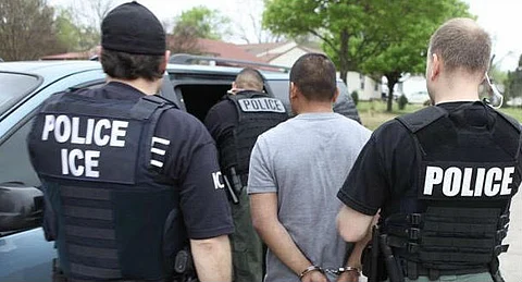 السلطات الأمريكية تُلقي القبض على 74 شخصاً بينهم سعوديون