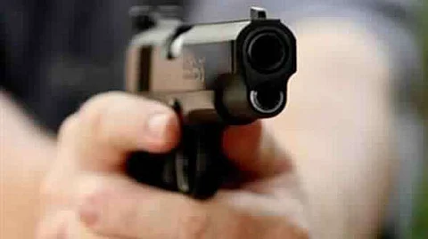 مشاجرة طلابية جماعية وإطلاق نار على مدرسة بتثليث