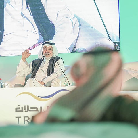 "النملة" يكشف عن ذكريات أسفاره ورحلاته في ندوة معرض "رحلات 1"