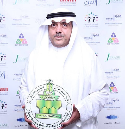 كلية الأسنان بجامعة "المؤسس" تقدم خدماتها لذوي الاحتياجات الخاصة