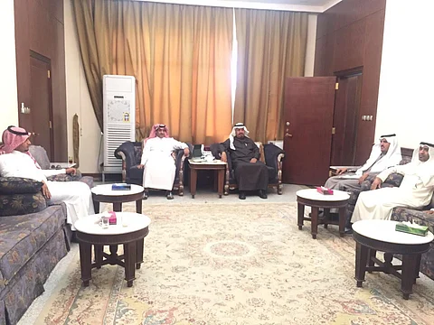 "محافظ الدواسر" يناقش ترتيبات تدشين البرنامج التوعوي لمكافحة المخدرات