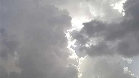 "الأرصاد": سماءٌ غائمة ورياحٌ مغبرة على شرق المملكة ووسطها