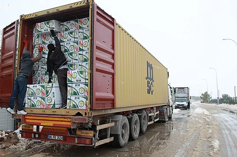 الأردن .. حملة النصرة السعودية تبدأ تسيير القوافل الإغاثية لنازحي حلب