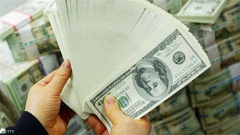 استيقظت من النوم لتجد 15 مليون دولار في حسابها.. شبهة غسيل أموال