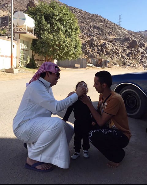 213 فرقة صحية تنفذ حملة شلل الأطفـال بصحة نجران