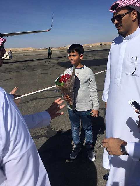 شاهد .. استقبال حافل للخوارزمي الصغير "السواط" في مطار الطائف