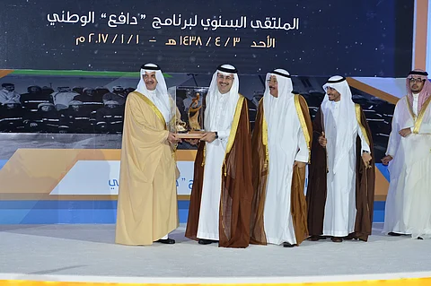 تخريج 1051 درعاً من "دافع الوطني" في جامعة عبد الرحمن الفيصل