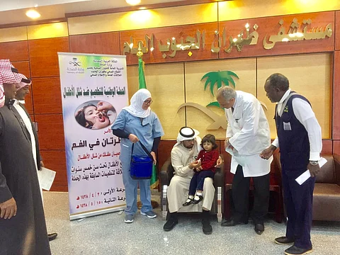 انطلاق الحملة الوطنية للتطعيم ضد شلل الأطفال بظهران الجنوب
