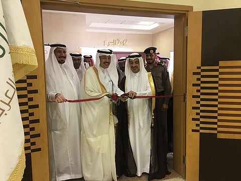 "العليان" يفتتح مكتب العمل بمحافظة الجموم دعماً لاحتياج المواطنين