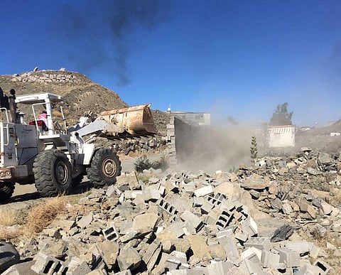 استعادة أرض حكومية منهوبة بأم العيس في الطائف