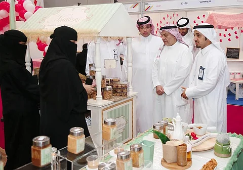 "السليمان" خلال زيارته لـ "منتجون4": نسعى لدعم المستثمرات من المنزل عبر حلول تقنية
