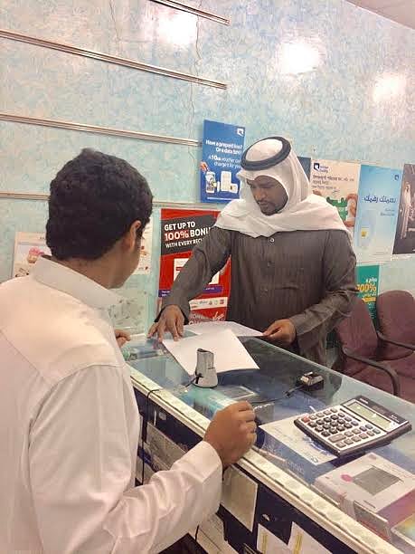 "عمل الرياض" يسجل 346 مخالفة لقرار توطين الاتصالات ويغلق ٣ محلات