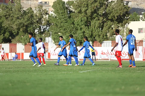 الهلال يتصدر دوري الشباب بهدفين في الوحدة