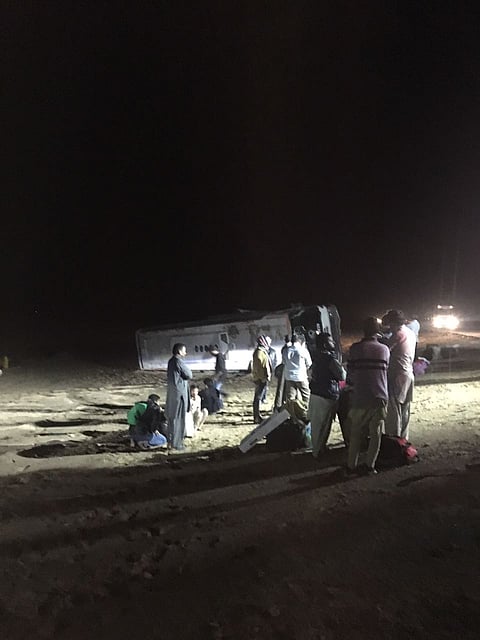 في حادث حافلة بالحوميات.. إصابة 4 آسيويين كانوا متجهين لأداء العمرة