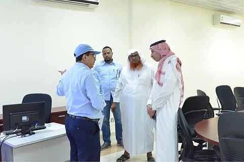 مدير التدريب التقني بعسير يتفقد معاهد الحريضة ورجال ألمع ومحايل