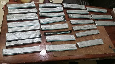 إحباط تهريب 21 ألف حبة كبتاجون عبر مطار القصيم