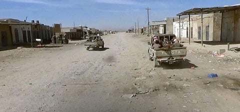 الجيش اليمني يحرر مواقع بـ"المتون" ويحاصر بقايا المليشيات في "سوق الاثنين"