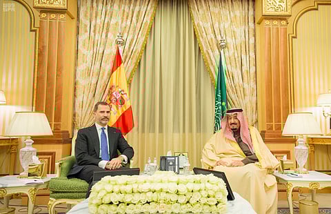 خادم الحرمين الشريفين يعقد جلسة مباحثات مع ملك أسبانيا