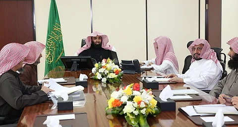 رئيس ديوان المظالم يرأس اجتماع اللجنة الإشرافية العليا الثاني