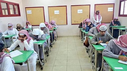 200 ألف طالب وطالبة ينتظمون في اختبارات تعليم الطائف