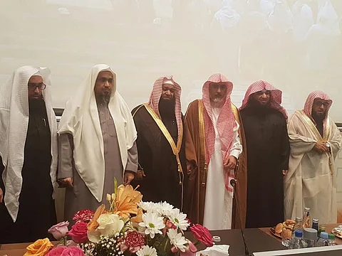 "العنزي" يحصد الدكتوراه من جامعة الإمام