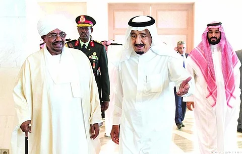 إرهاب وأحضان ملالي.. كيف أسقطت السعودية عقوبات السودان وأعادته لـ "صف العرب"
