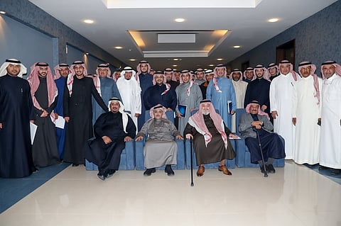 بالصور.. نواف بن سعد: لن نخالف القانون.. وهذه أبرز نتائج الاجتماع الشرفي