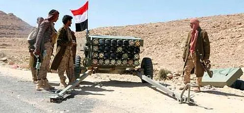 الجيش اليمني يسيطر على جبل دوه ويصادر صواريخ زلزال مع قواعدها
