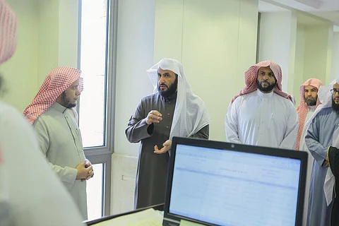 "الصمعاني" يوجه بالتحوَّل الإلكتروني الكامل لمحاكم التنفيذ.. إيقاف الورقي رسمياً