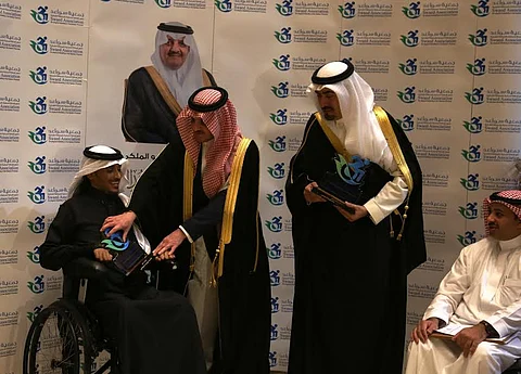 أمير الشرقية يدشّن "سواعد" ويكرّم الشخصيات الاعتبارية الداعمة لذوي الإعاقة