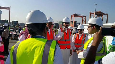 مدير عام الجمارك المكلف يتفقّد عدداً من المنافذ بالشرقية وجدة