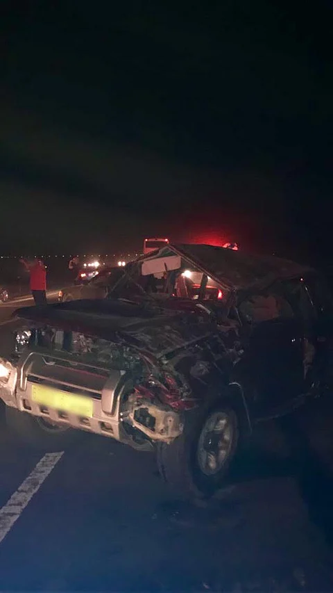 مصرع وإصابة 8 من عائلة خليجية إثر انقلاب مركبتهم بطريق الهجرة