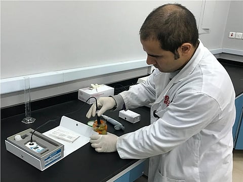 شاهد.. بلدية الخرج تستعين بمختبر "ميكروبيولوجي" لتحليل الغذاء والمياه